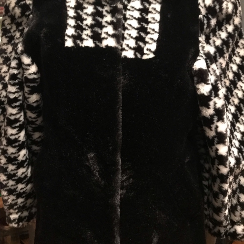 A Black & White Houndstooth Print Jacket